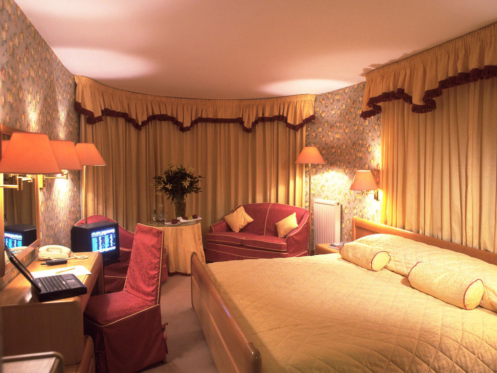 Roman Camp Country House Hotel Callander Bagian luar foto