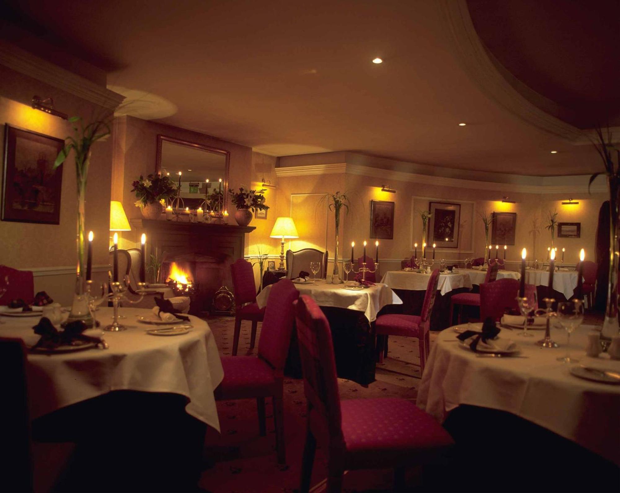 Roman Camp Country House Hotel Callander Restoran foto